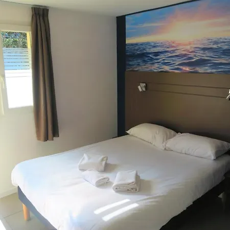 Confort Le Moulin Rouge 3*