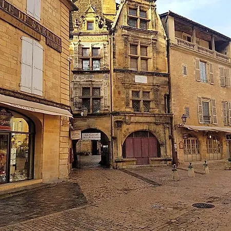 Confort Le Moulin Rouge Hotel Terrasson-Lavilledieu