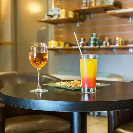 Confort Le Moulin Rouge Hotel Terrasson