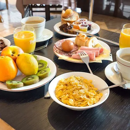 Confort Le Moulin Rouge Ξενοδοχείο