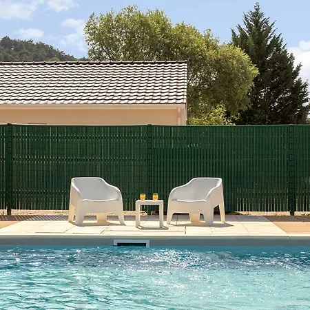 Confort Le Moulin Rouge 3* Terrasson