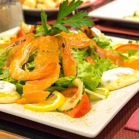 Confort Le Moulin Rouge 3* Terrasson