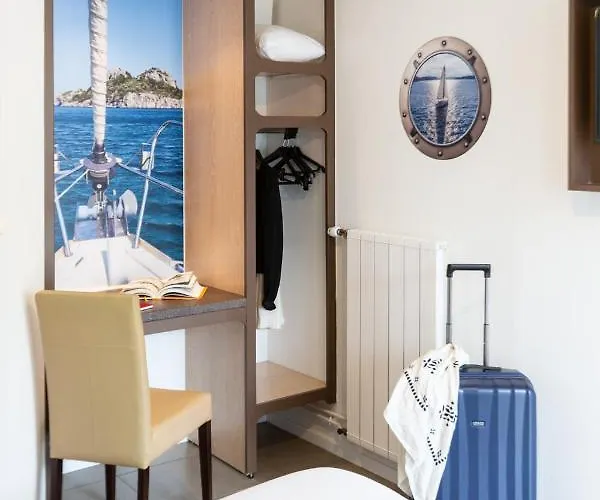 Confort Le Moulin Rouge מלון Terrasson