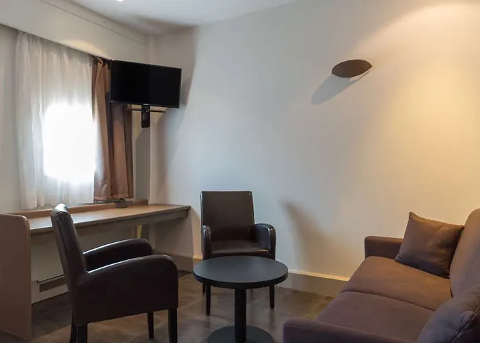 Confort Le Moulin Rouge 3*