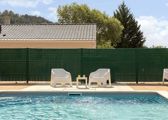 Confort Le Moulin Rouge 3* Terrasson